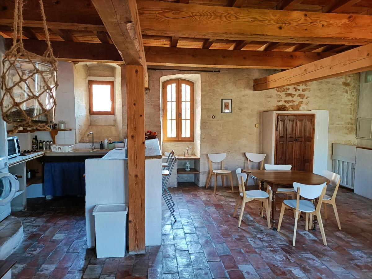 Maison Atypique Coeur De Village Historique Villeneuve-lès-Avignon Extérieur photo