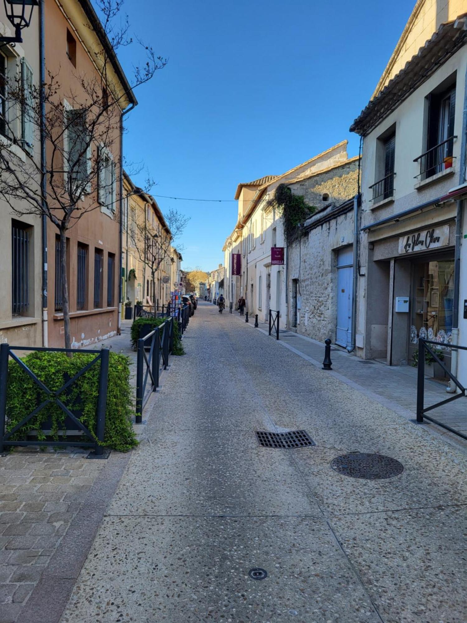 Maison Atypique Coeur De Village Historique Villeneuve-lès-Avignon Extérieur photo